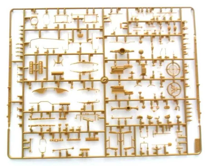 Сборная модель-Германский армейский автомобиль Mercedes-Benz L1500 ICM