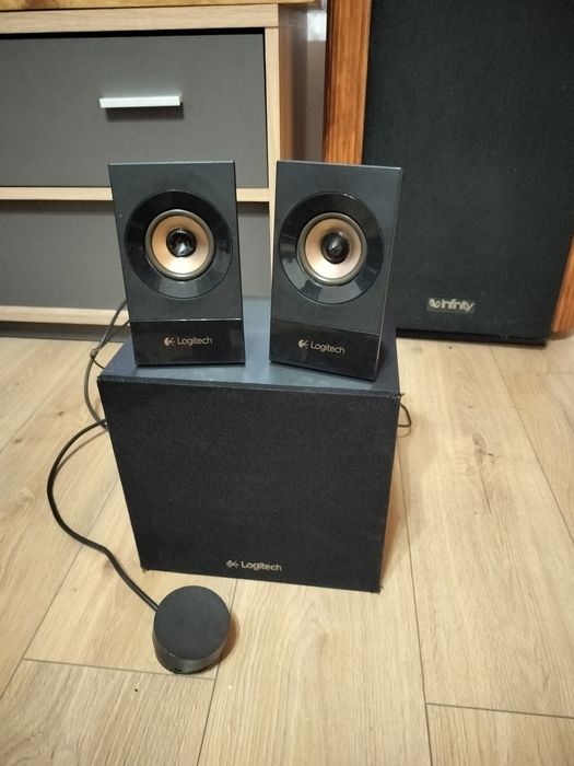 Sistem boxe Logitech Z533 Multimedia Speaker System