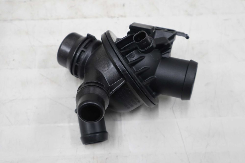 Термостат БМВ Ф06 Ф12 Ф13 4.0 Бензин