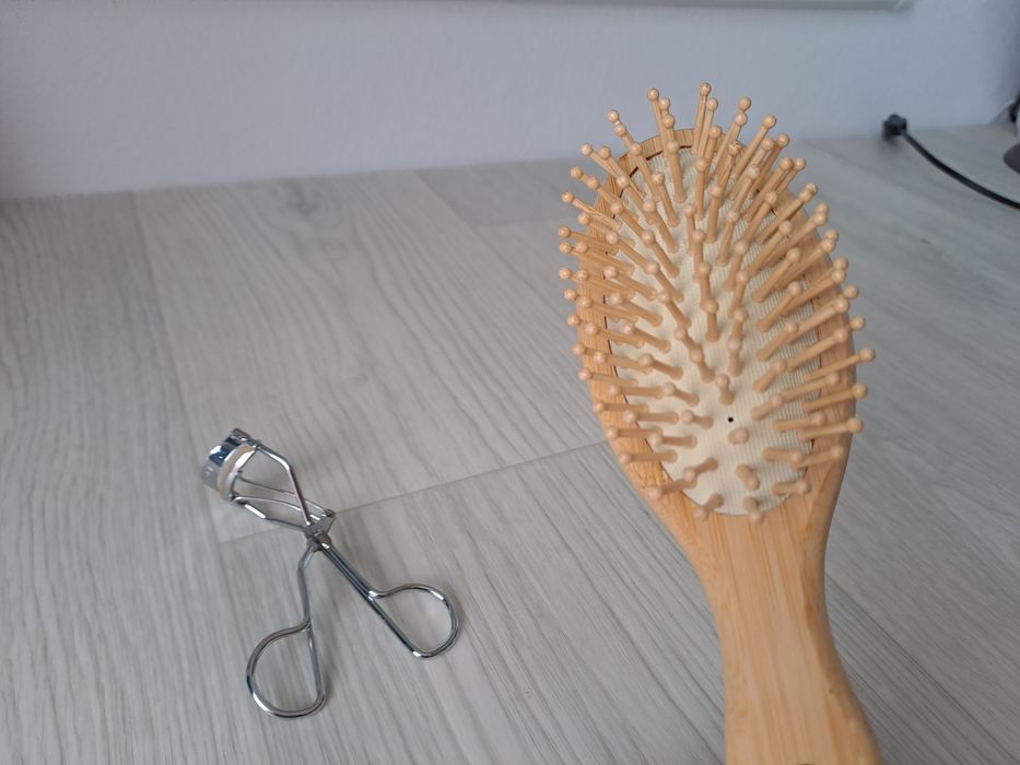 Cleste curbare gene + Perie par