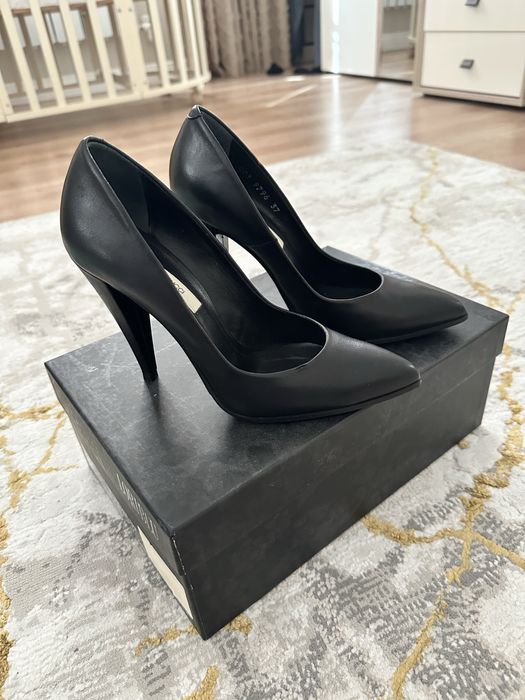 натуральная  кожанная туфли