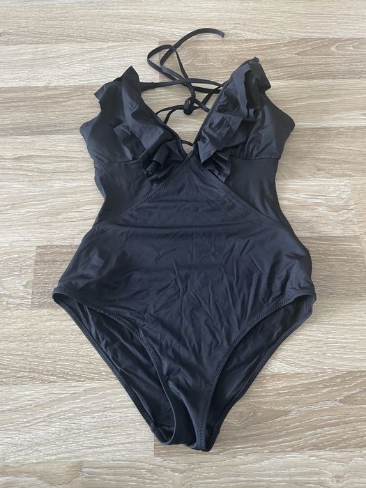 Дамски бански костюм