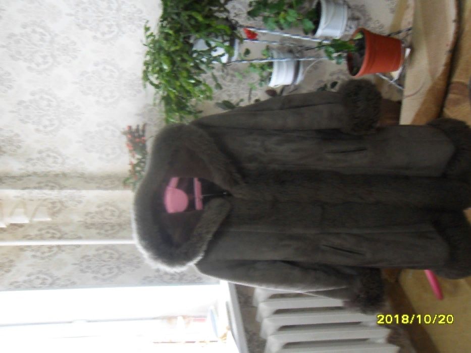 продам дубленку с мехом лама