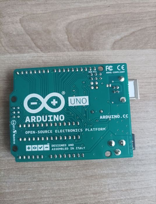 Продам Arduino Uno оригинальная.