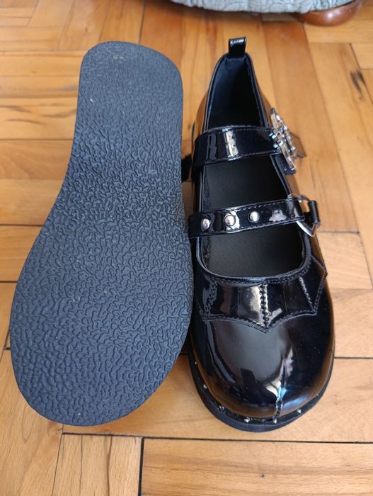 Обувки номер  38