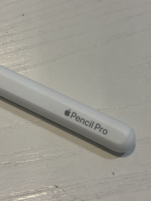 Apple Pencil Pro - 179лв