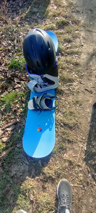 Echipament Snowboard boots casca