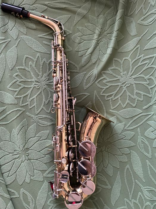 Алт Саксофон H&B