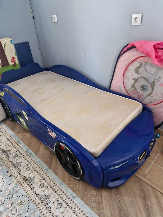 Кровать детская машина