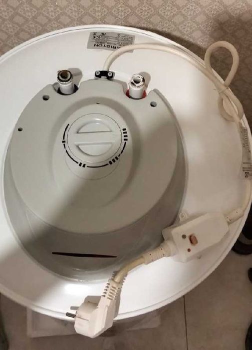Продам   ARISTON  ABS PRO R 100V