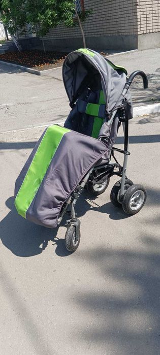 Коляска для ребенка с ДЦП