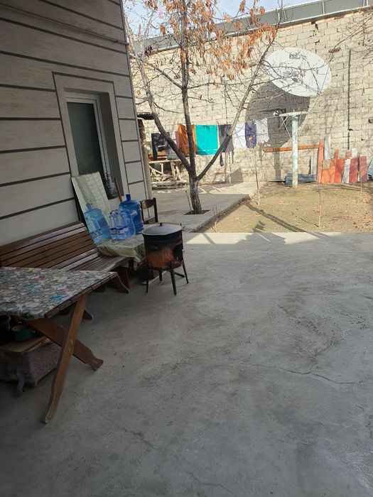 Кадышева ховли сотилади 3.5 соток 4 Хона евро ремонт 1 линия  срочно