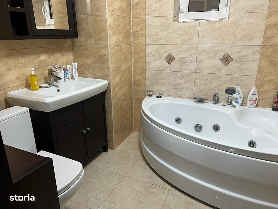 Inchiriere apartament 3 camere, de lux, Targoviste, micro 3, CEC