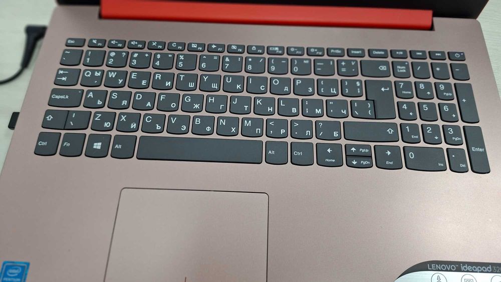 Продавам лаптоп ЛЕНОВО