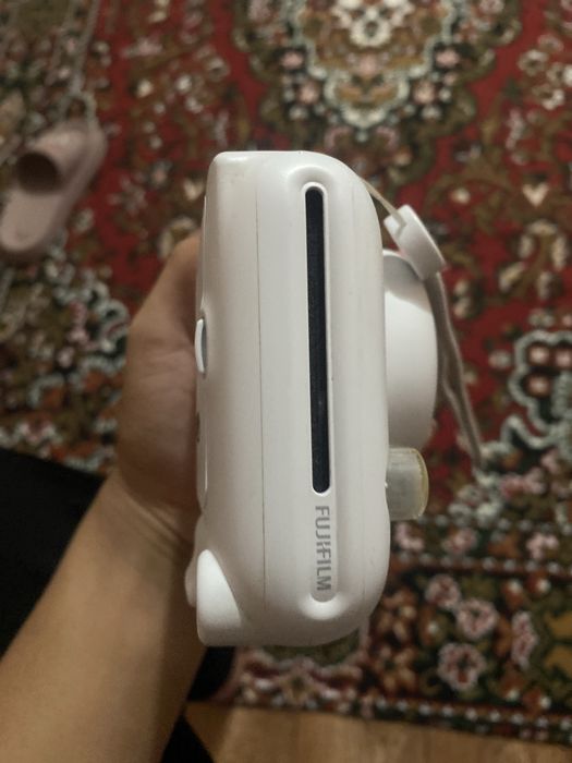 Продаю instax mini 11 белый