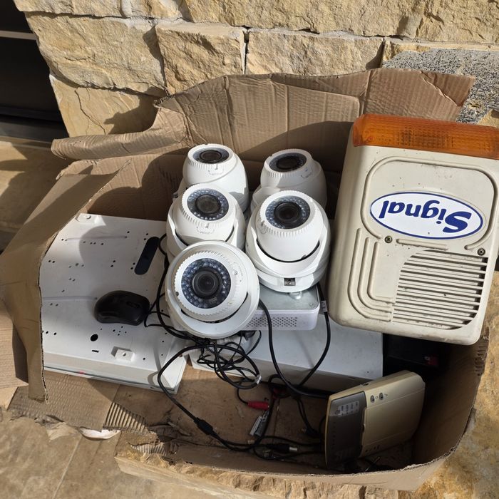 Sistem cu 5 camere Hikvision