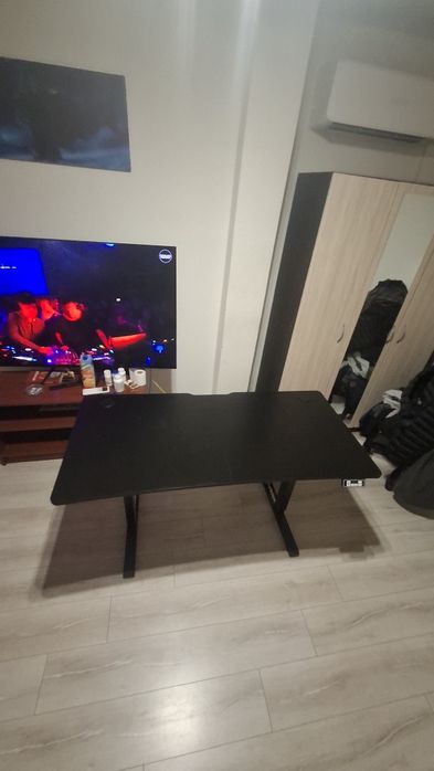 Гейминг бюро Ultradesk - Level V2 Blank, 72-117 cm, черно
