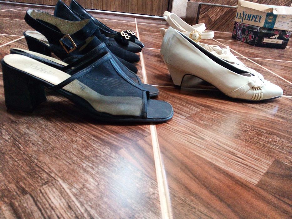 Аёллар кийими 50-52размер донаси 80минг сум+туфли Италия БЕПУЛ