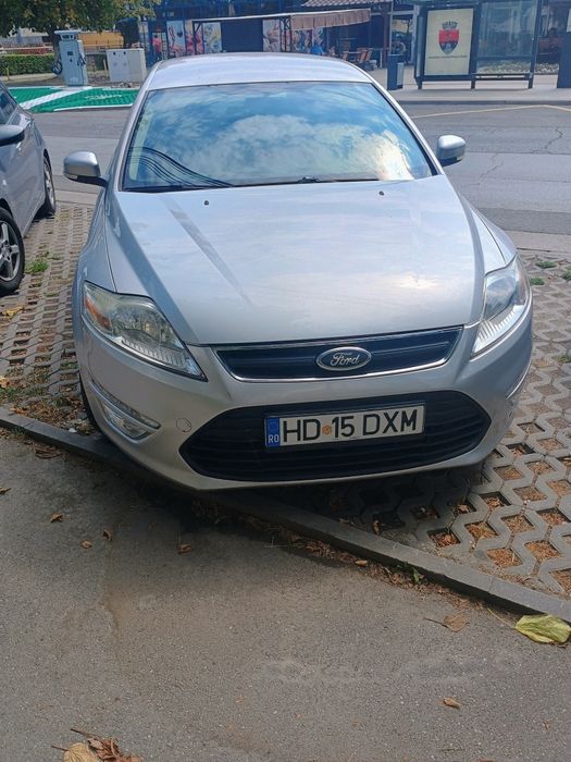 Vând Ford Mondeo