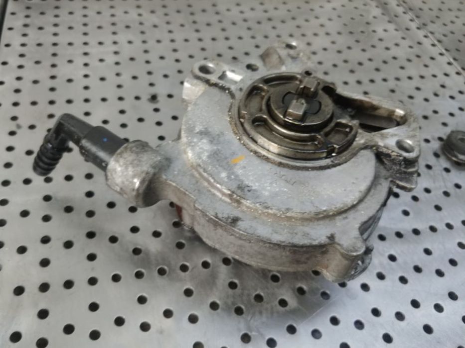 pompa vacuum 2.5 tdi bpe vw transporter t5 070145209j
