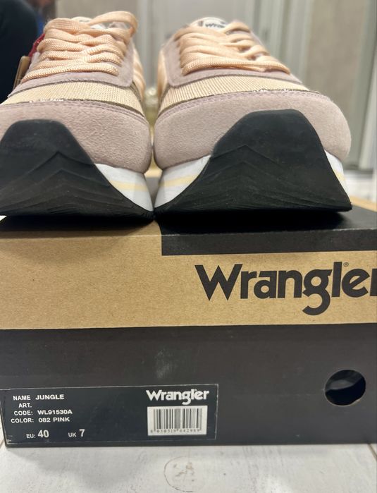 Дамски сникърси Wrangler Jungle Pink 40