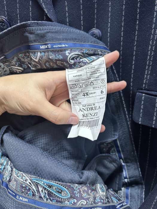 Продам мужской костюм