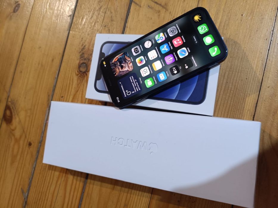Продам Iphone 12 mini и айпл воч