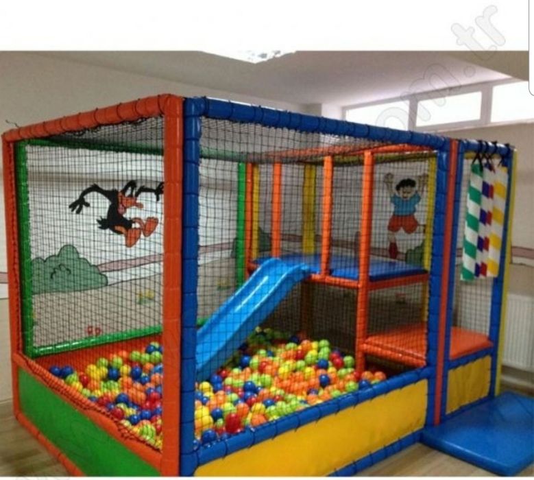 Плеиграунд нови различни размери и настилки за вътре и вън