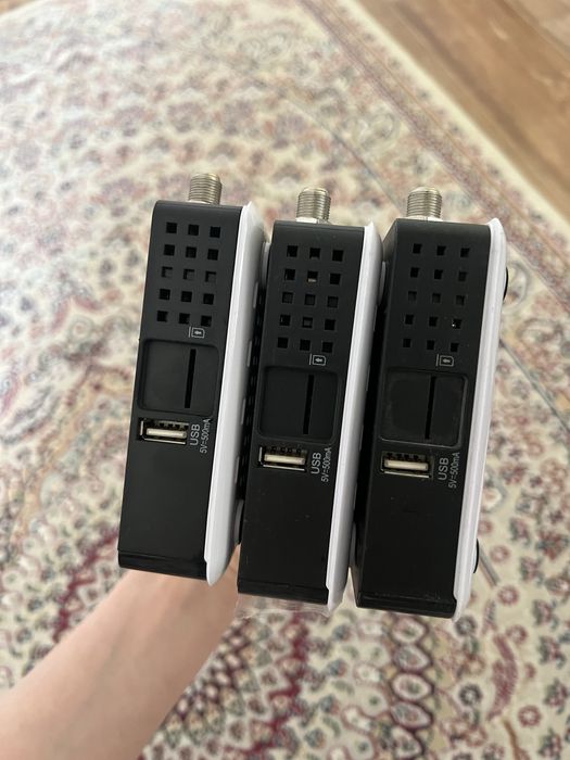 Приставки для телевизора есть пульты