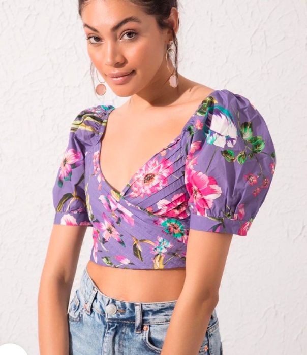 Флорален къс топ