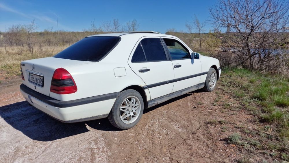 Mercedes Benz w202 c200