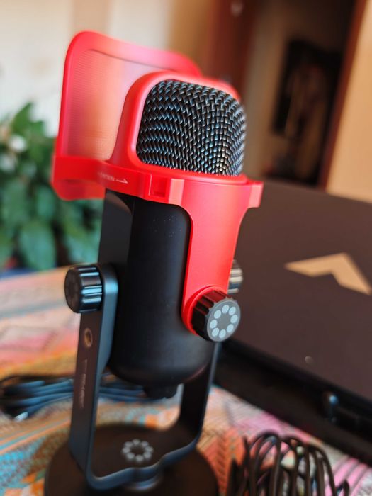 JOBY Wavo Pod USB микрофон чисто нов с нарушена опаковка