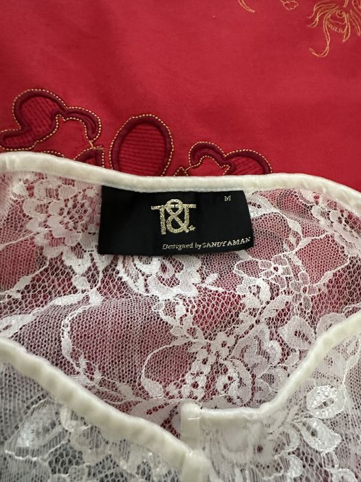 накидки черная и белая