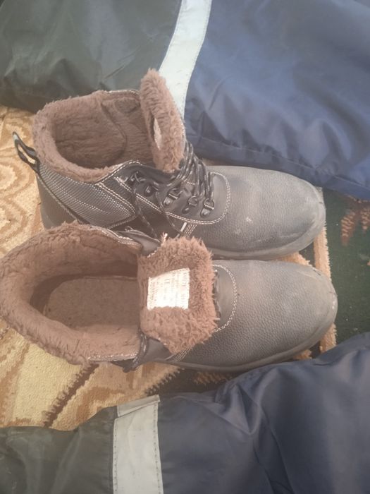 Бу. Зимни куртка и обувь