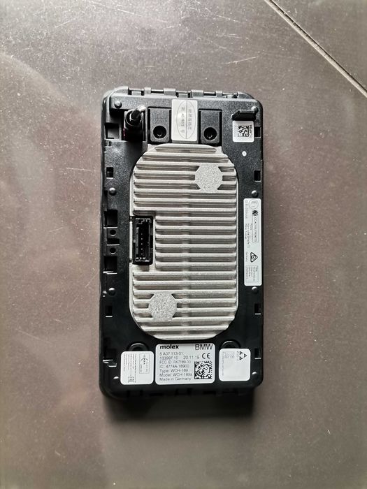 Индукционно Зарядно Телефон Зарядна BMW G20 G21 G11 G12 G14 G15 X G05