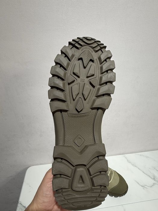 Трекинговые зимние ботинки