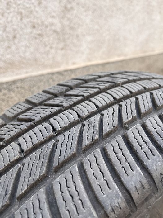 Зимни гуми Continental WinterContact 205/55 R17 dot 21 много запазени, 4 бр.