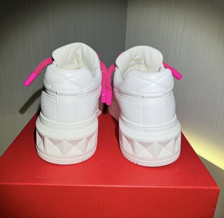 Adidasi valentino garavani