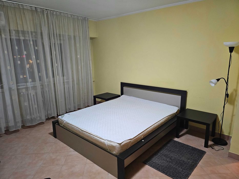 Proprietar inchiriez garsoniera langa Mall Vitan