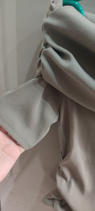 Продаю лонгслив не дорого