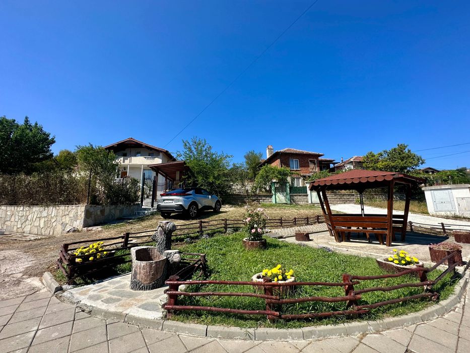 Вила Теос с. Ново Паничарево, до гр. Бургас