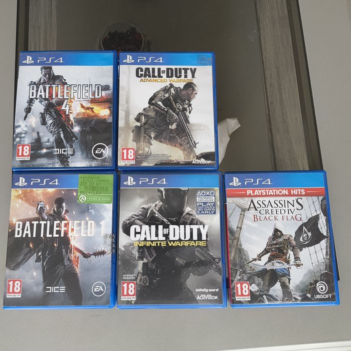 Ps4 Slim 500Gb + 5 controllere + 5 jocuri