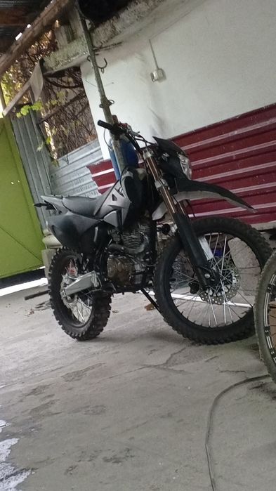 Продам мотоцикл эндуро