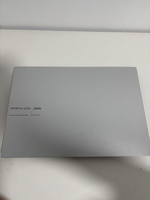 продается ноутбук Asus VivoBook