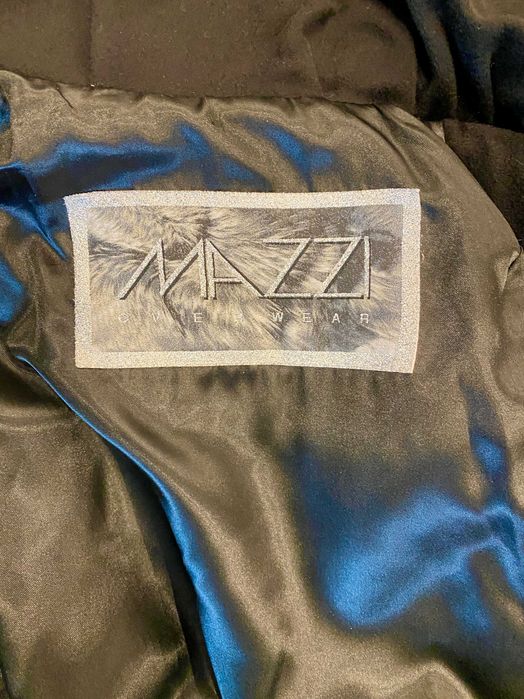 Ново дамско палто. Вълна/кашмир. Италия. MAZZI. Размер 40.