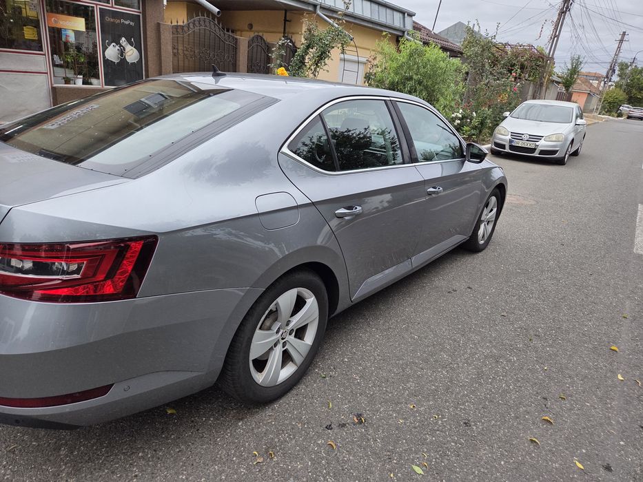 SKODA Superb 2016 — imagine 5