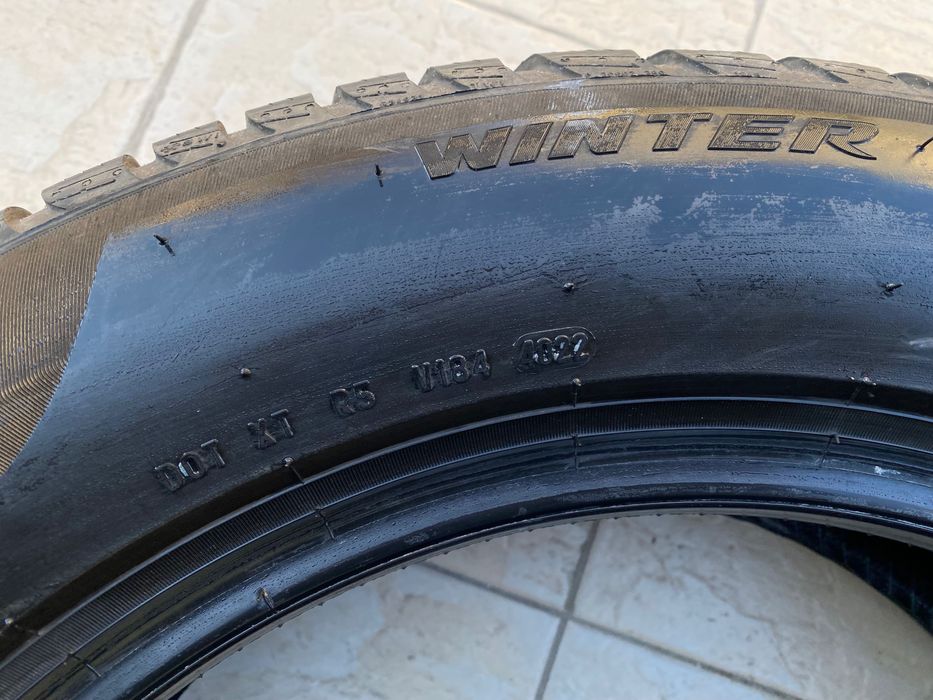 Гуми зимни гума  225/60/18” PIRELLI SOTTOZERO 3