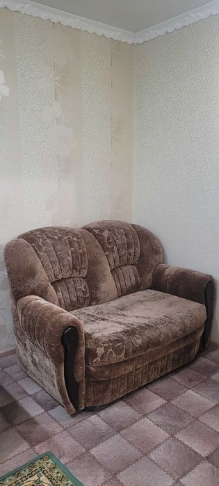 Диван раздвижной.