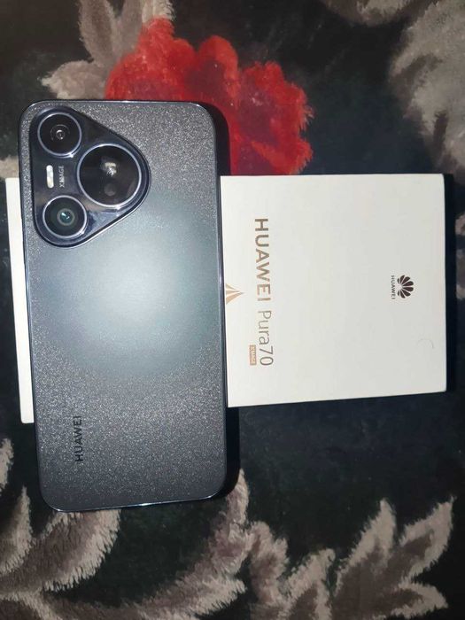 HUAWEI Pura 70 ..
