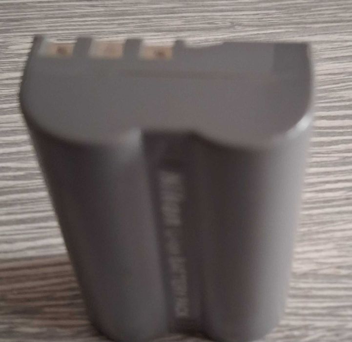 Продавам или заменям батерия EN-EL-3e за EN-EL- 15 за NIKON